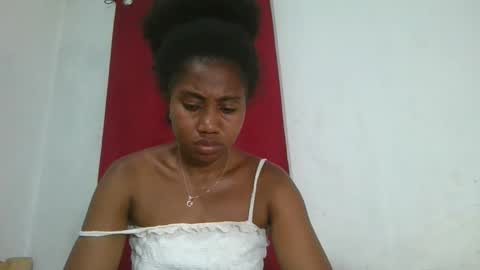 Snapshot of meraldaaaa chatting on 10.24.25 meraldaaaa online show from 10.24.25