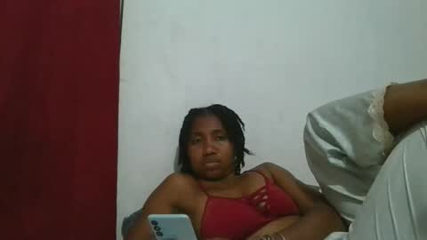 Snapshot of meraldaaaa chatting on 10.27.25 meraldaaaa online show from 10.27.25