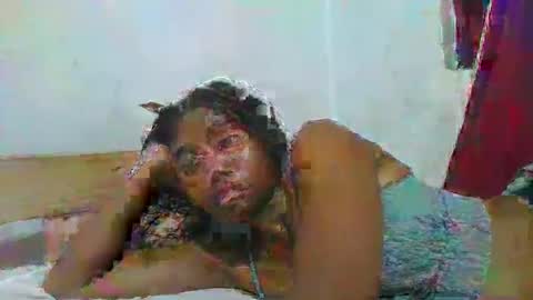 Snapshot of meraldaaaa chatting on 10.29.25 meraldaaaa online show from 10.29.25