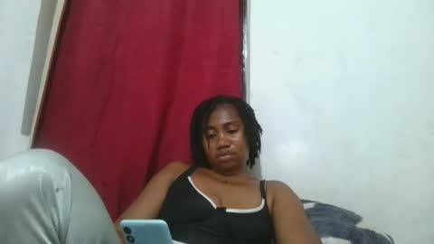 Snapshot of meraldaaaa chatting on 10.31.25 meraldaaaa online show from 10.31.25