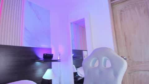 meredith_spencer online show from 01.30.25