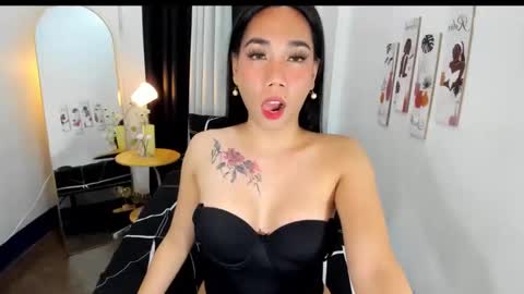 MereseLaurelTS online show from 10.30.25