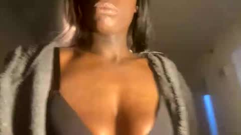 Snapshot of mertonalexis chatting on 05.31.26 Alexismerton online show from 05.31.26