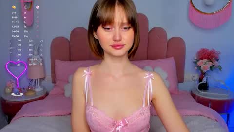 Snapshot of merylew chatting on 11.12.25 Anna online show from 11.12.25