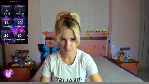 Snapshot of merymidnight chatting on 10.07.25 merymidnight online show from 10.07.25