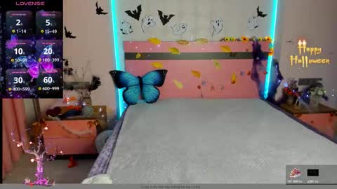 Snapshot of merymidnight chatting on 10.27.25 merymidnight online show from 10.27.25