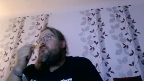 Snapshot of metallbuddy chatting on 10.12.25 ask me online show from 10.12.25