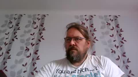 Snapshot of metallbuddy chatting on 11.08.25 ask me online show from 11.08.25