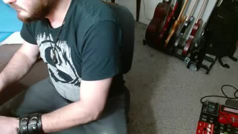 Snapshot of metalsharkk chatting on 03.01.25 metalsharkk online show from 03.01.25