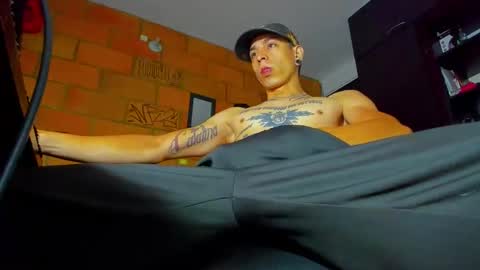 Snapshot of methodicxxx chatting on 11.04.25 xxxxxxxxxmethodicxxxxxxxxx online show from 11.04.25