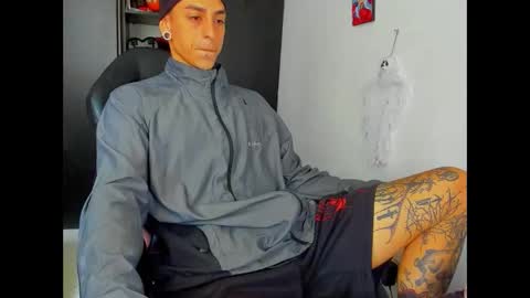 Snapshot of methodicxxx chatting on 11.05.25 xxxxxxxxxmethodicxxxxxxxxx online show from 11.05.25