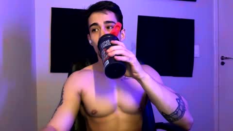 Snapshot of mettew22cm chatting on 03.11.25 mettew22cm online show from 03.11.25