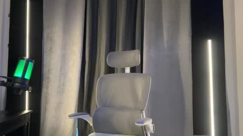 Snapshot of mettew22cm chatting on 09.27.25 mettew22cm online show from 09.27.25