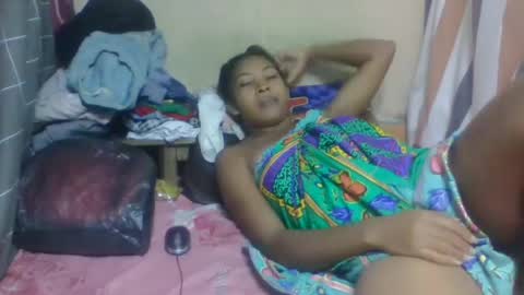 Snapshot of mevasoa chatting on 06.19.26 mevasoa online show from 06.19.26