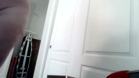 Snapshot of mewade chatting on 02.18.26 Wade online show from 02.18.26