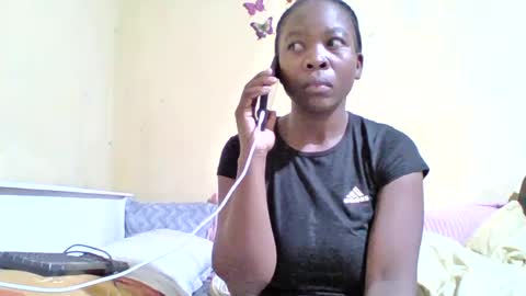 Snapshot of meybel chatting on 06.23.26 Meybel online show from 06.23.26