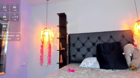 Snapshot of meylagia chatting on 02.08.25 meylagia online show from 02.08.25