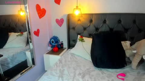 Snapshot of meylagia chatting on 02.10.25 meylagia online show from 02.10.25