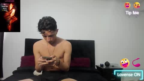 Snapshot of mhatias_ chatting on 10.10.25 MATHIAS online show from 10.10.25