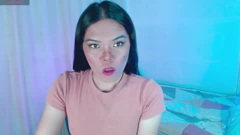 Snapshot of mhay_khalifa chatting on 11.02.25 MHAY online show from 11.02.25