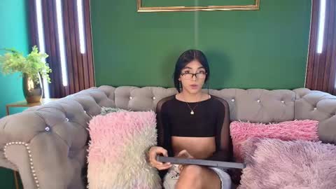 Mhia Kate online show from 03.01.25