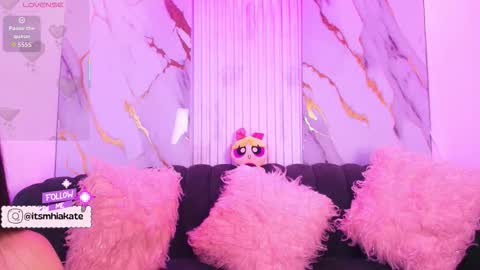 Snapshot of mhia_kate chatting on 02.10.26 Mhia Kate online show from 02.10.26