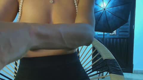 Snapshot of mhulattahot_ chatting on 11.10.25 Mulata Spencer online show from 11.10.25