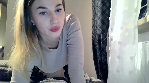 Snapshot of mia6824548 chatting on 12.31.24 mia6824548 online show from 12.31.24