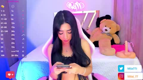 Snapshot of mia77_ chatting on 09.21.25 Mia online show from 09.21.25