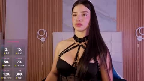 Snapshot of mia_2406_ chatting on 11.07.25 mia online show from 11.07.25