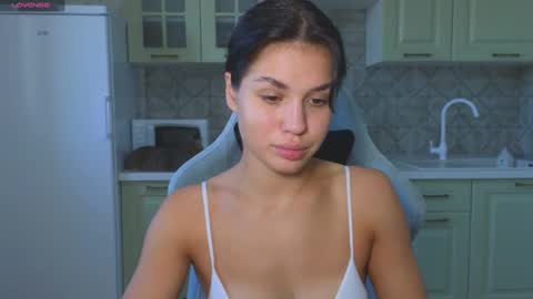 Snapshot of mia___lunaa chatting on 10.07.25 Mia online show from 10.07.25