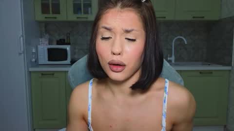 Mia online show from 03.15.26