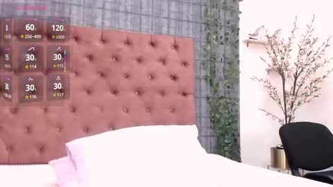 Mia online show from 09.29.25