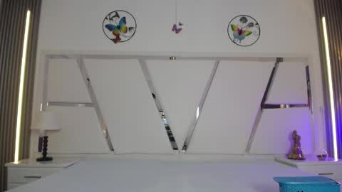 Snapshot of mia__kross_ chatting on 05.30.26 Mia online show from 05.30.26