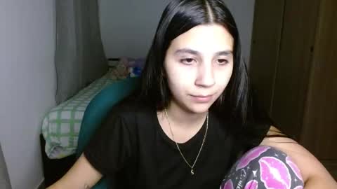 Mia online show from 09.17.25