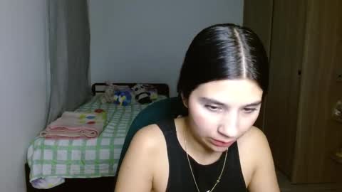 Mia online show from 09.18.25