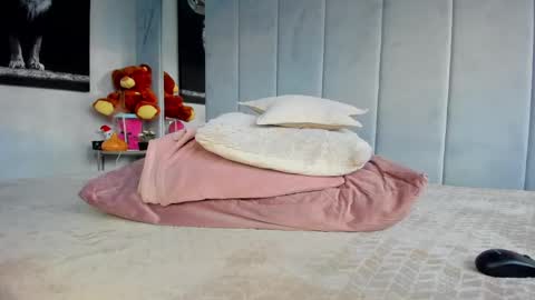 Snapshot of mia__milan chatting on 03.03.25 Mia Milan online show from 03.03.25