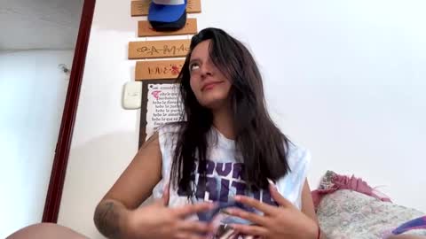 Snapshot of mia__robertss chatting on 12.15.24 Mia online show from 12.15.24