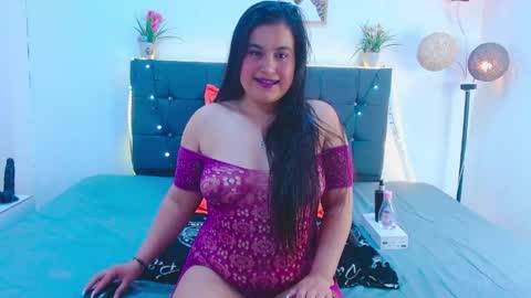 Snapshot of mia__xx1 chatting on 05.22.26 C A L L M E M I A online show from 05.22.26