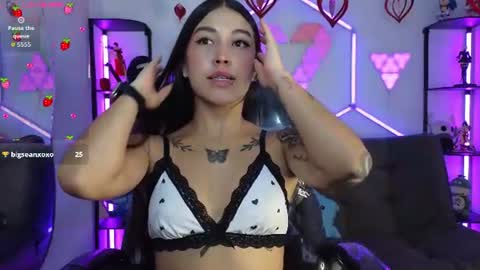 Snapshot of mia_adamsxxx chatting on 07.23.26 mia_adamsxxx online show from 07.23.26