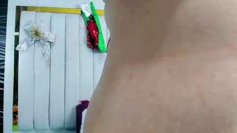 Dreams Couple online show from 12.17.24