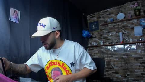 Snapshot of mia_and_vincentt chatting on 09.28.25 Mia and vincentt model indepent online show from 09.28.25