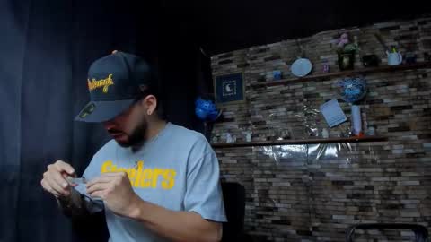 Snapshot of mia_and_vincentt chatting on 09.30.25 Mia and vincentt model indepent online show from 09.30.25