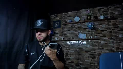 Snapshot of mia_and_vincentt chatting on 10.06.25 Mia and vincentt model indepent online show from 10.06.25