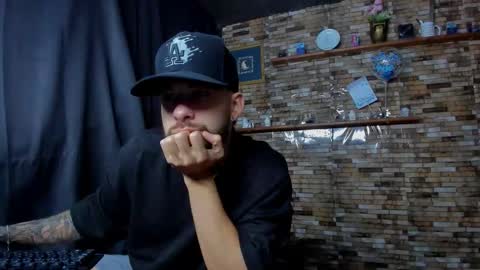 Snapshot of mia_and_vincentt chatting on 10.15.25 Mia and vincentt model indepent online show from 10.15.25