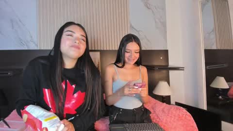 Mia online show from 02.12.25