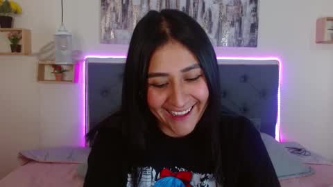 M I A  A Y R A online show from 10.04.25