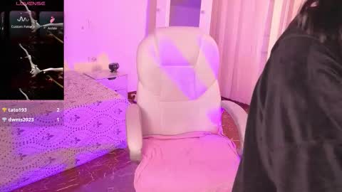 Snapshot of mia_bloom2 chatting on 02.06.26 mia online show from 02.06.26