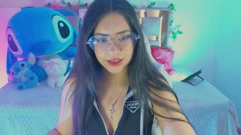mia_bnnyy online show from 10.04.25