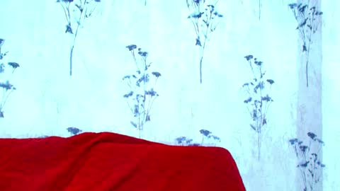 Mia  online show from 02.28.25